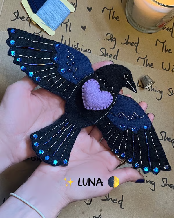 🎁 👩Mother’s Day Pick:The Crow Sewing Pouch 🧵