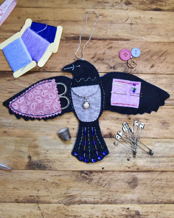 🎁 👩Mother’s Day Pick:The Crow Sewing Pouch 🧵