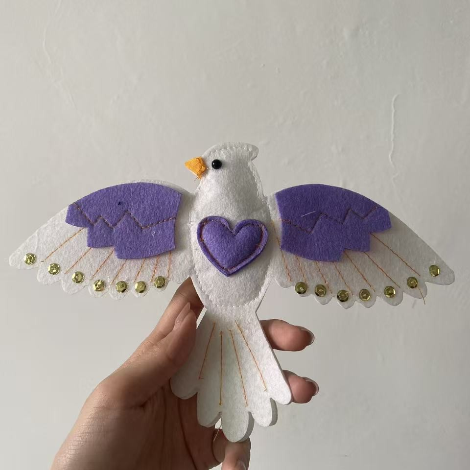 🎁 👩Mother’s Day Pick:The Crow Sewing Pouch 🧵